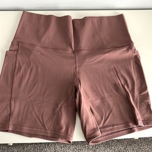Athleta Size 1X Running Bike Shorts (with two side pockets!)